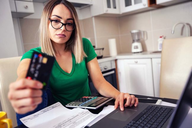 Mona was juggling 6 credit cards and trying to figure out how to pay off $25,000 in credit card debt